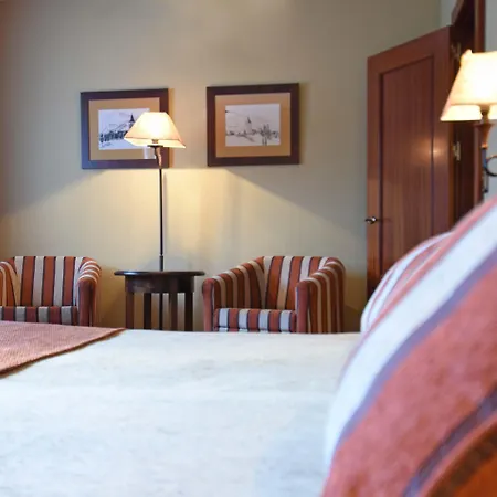 Hotel Rvhotels Tuca 4*