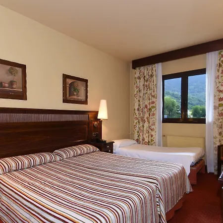 Hotel Rvhotels Tuca 4*